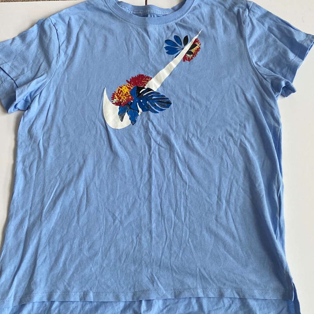 Nike Girls XL Light Blue Nike Floral Swoosh Athletic Tee